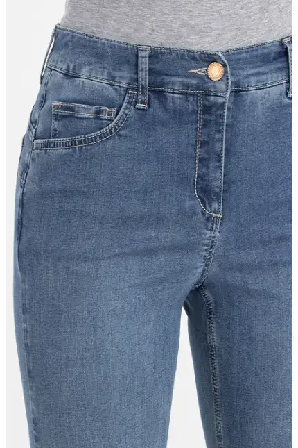 Recover Pants Flared-Jeans Tanja in LIGHT DENIM BLUE Artikelnummer REC-13406-01-4238-138 Wochenangebot