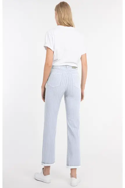 Recover Pants Straight-Jeans Hazel in HELLBLAU Artikelnummer REC-13373-01-4336-435 Begrenzte Freigabe