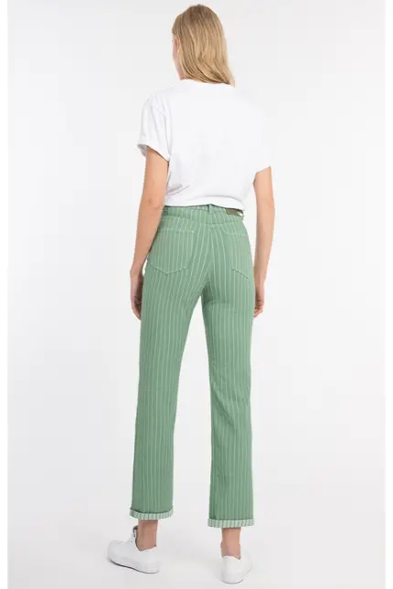 Recover Pants Straight-Jeans Hazel in GRÜN Artikelnummer REC-13373-01-4336-557 Letzte 3 Tage