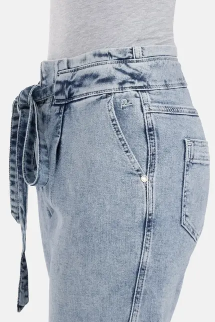 Recover Pants Bea, Relaxed-Fit Jeans in BLEACHED Artikelnummer REC-13356-4279-124 Auslauf