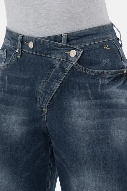 Recover Pants Gianna, Relaxed-Fit Jeans mit raffiniertem Verschluß in dark blue Artikelnummer REC-13388-4279-148 Exklusive Angebote