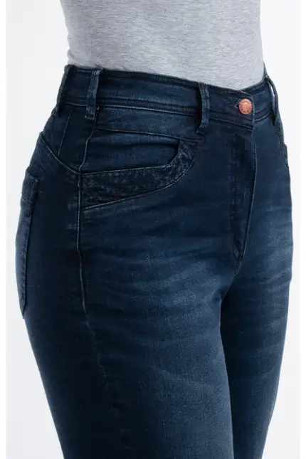 Recover Pants Amira, Relaxed-Fit Jeans in DEEP-BLUE Artikelnummer REC-13324-03-3880-499 Neuheiten