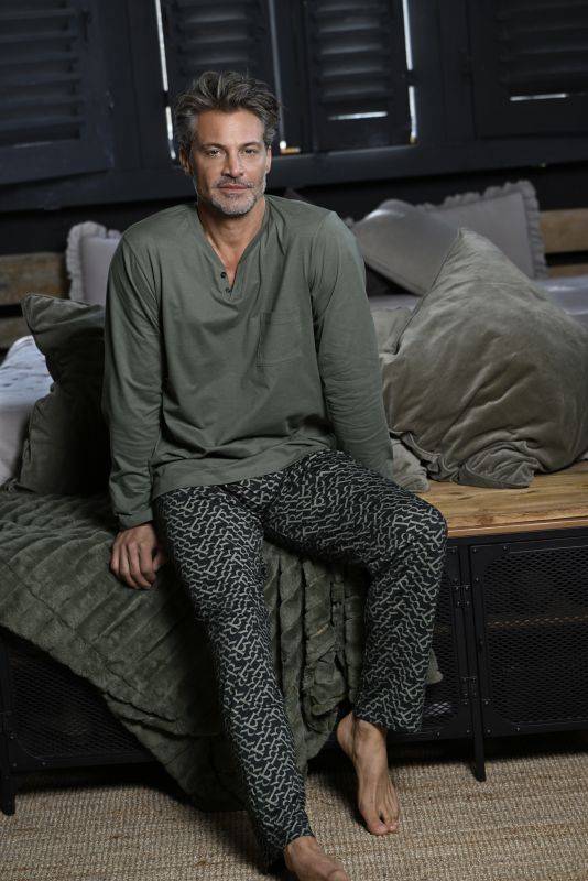 Ringella Pyjama mit V-Ausschnitt Limitierter Zeitrabatt