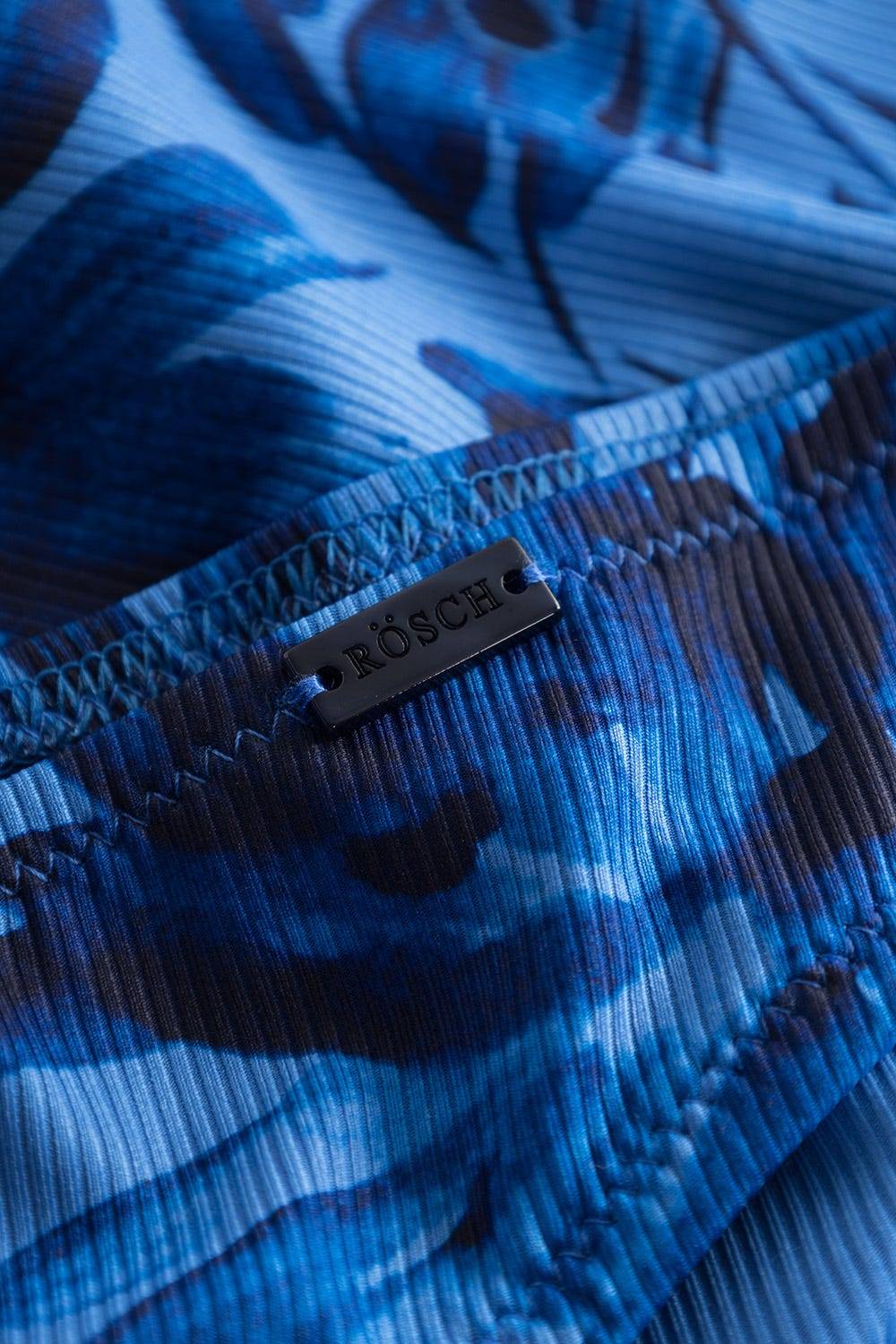Rösch Klassische Bikini Hose im blauen Blüten-Druck Ripp recyceltes Polyester/Elasthan Kostenloser Versand international