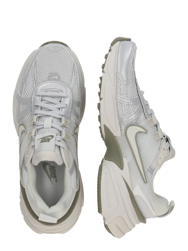 Nike Sportswear Nike Sportswear Sneaker 'V2K' in Hellgrau Kauf eins, bekomm eins gratis