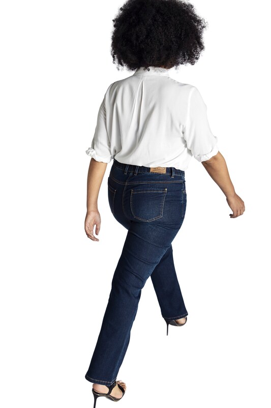 Ulla Popken Ulla Popken Bootcut Jeans in Dunkelblau Bis zu 55% Rabatt